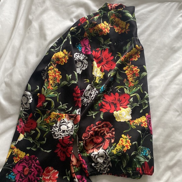 Floral top - Picture 4 of 6